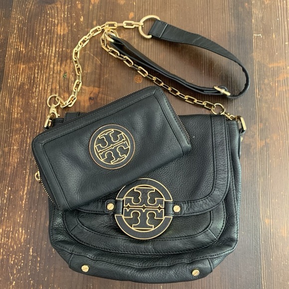 Tory Burch Set Amanda Crossbody Black Leather  Logo Gold Hardware And Zip Wallet - Picture 1 of 16